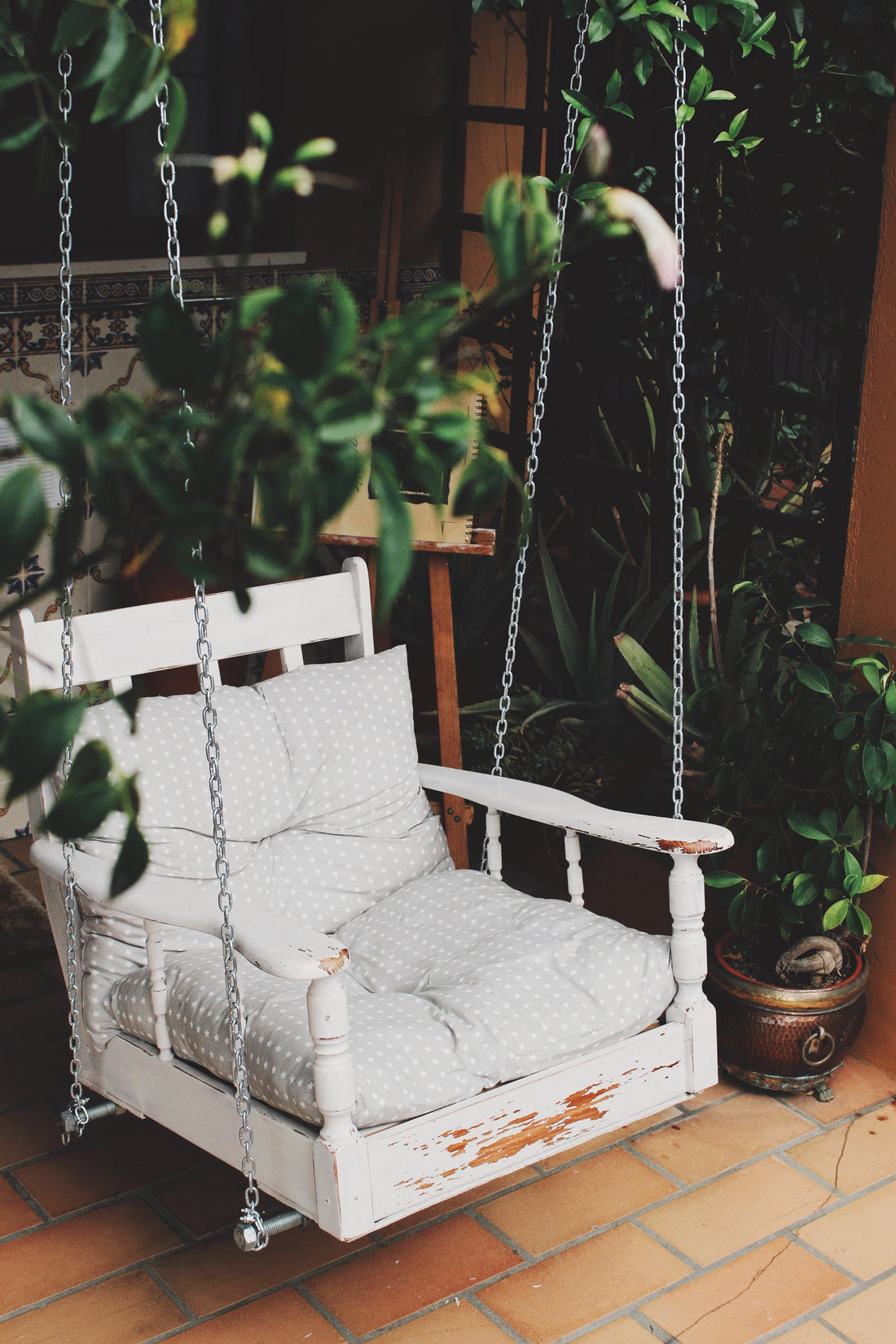 How to Style Your Home with Indoor Plants and Planters